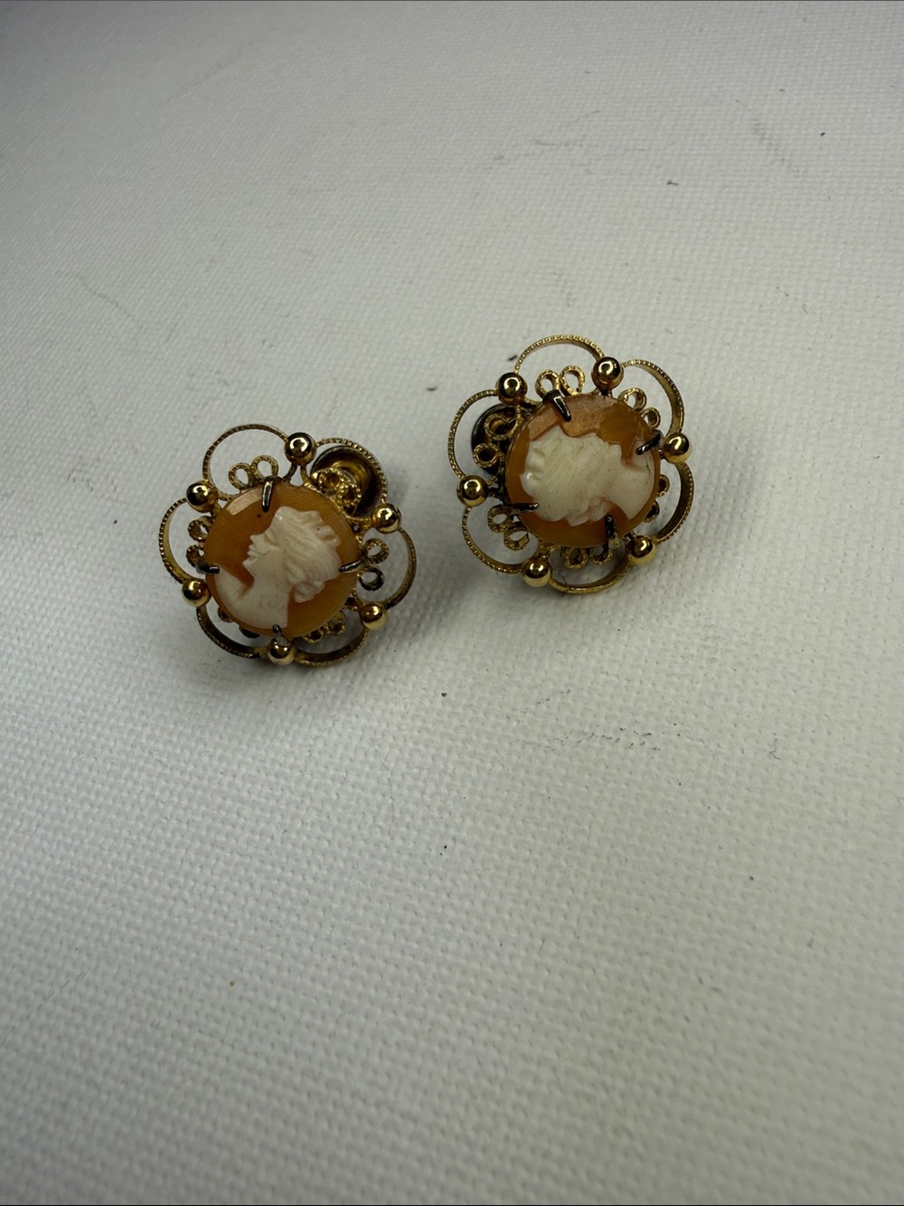 Sorento Sterling Twist Backs Shell Cameo